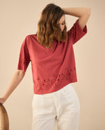 Camiseta con detalles desagujados para mujer - Rojo