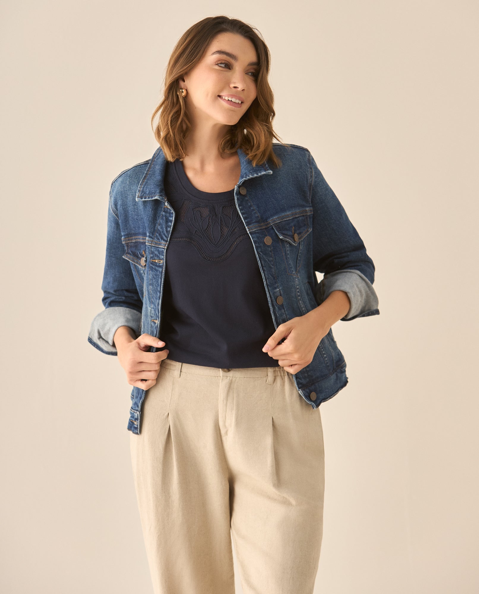 Camiseta con detalles desagujados y bordados en frente para mujer - Azul 34_602G200_AZU184022_5