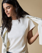 Camiseta Regular Cuello Redondo - Crudo 34_602H017_CRU111302_0