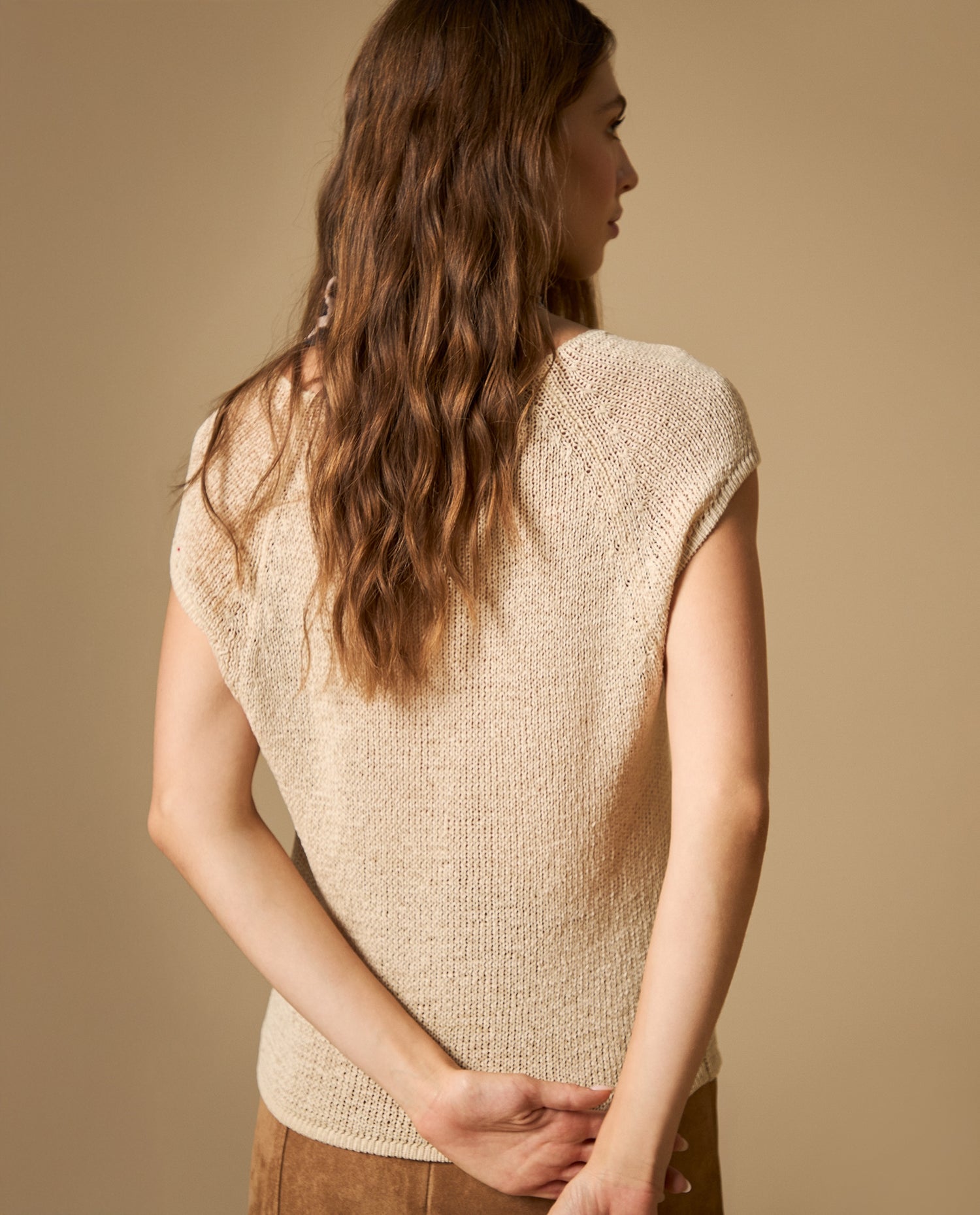 Camiseta bordada manga corta cuello redondo - Beige