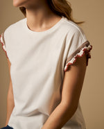 Camiseta manga corta con detalle tejido en bordes - Crudo