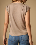 Camiseta manga sisa con brillo sutil - Beige
