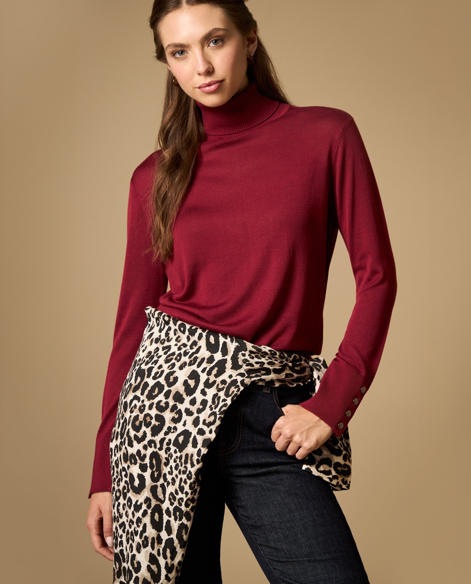 Camiseta cuello alto con detalle de botones en puños - Rojo 34_602H217_ROJ191934_5