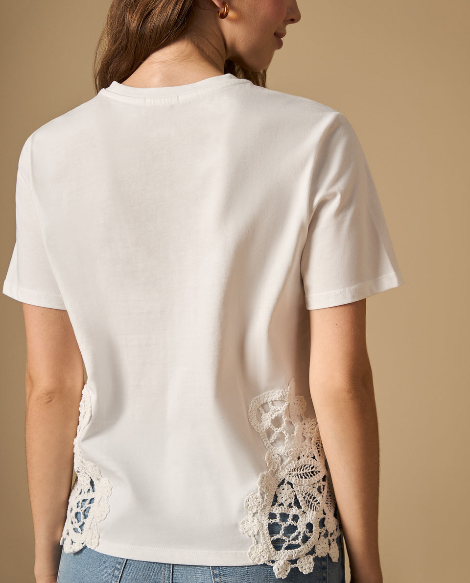 Camiseta cuello redondo con detalle de tejido floral - Blanco 34_602H223_BLA114202_4