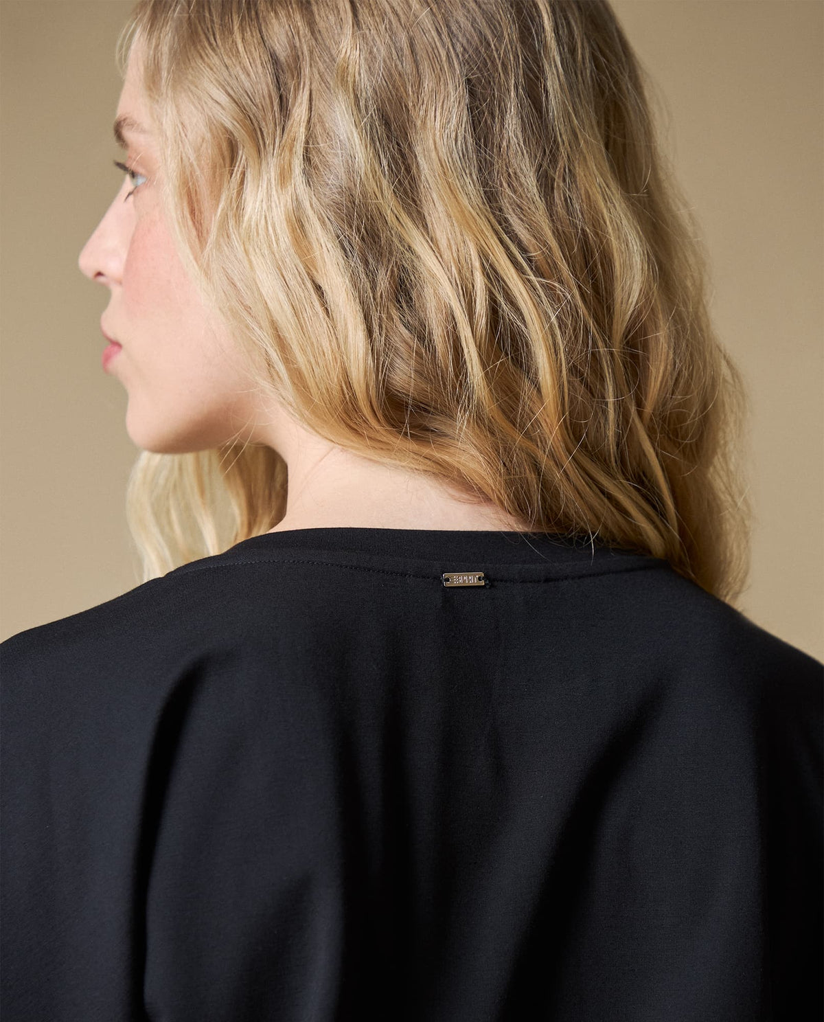Camiseta manga corta oversized - Negro 34_603H060_NEG190303_4