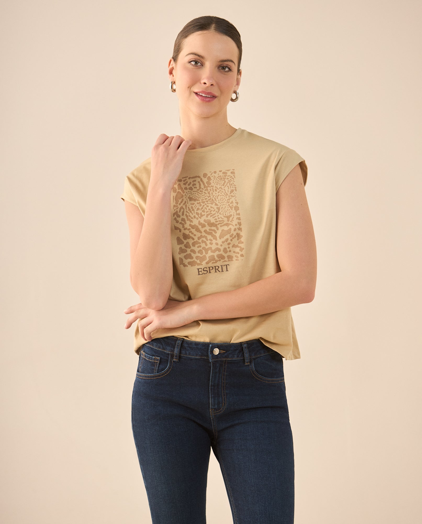 Camiseta de silueta tradicional para mujer - Beige 34_605G319_BEI130607_0