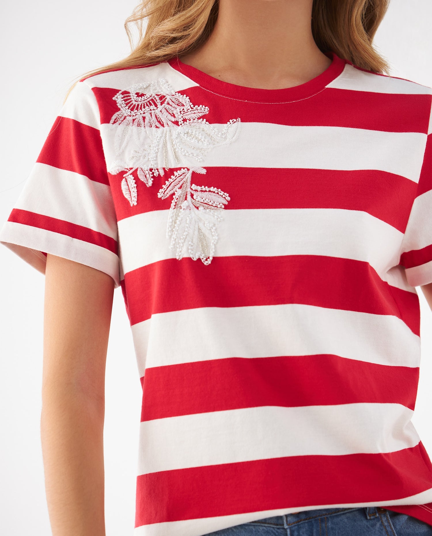 Camiseta con aplique bordado para mujer - Rojo