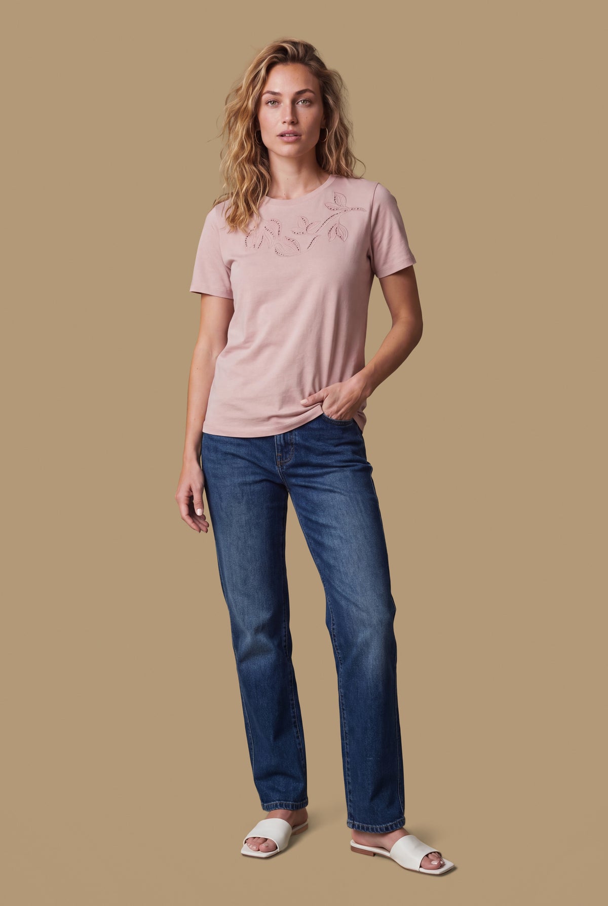 Camiseta manga corta bordada - Rosa