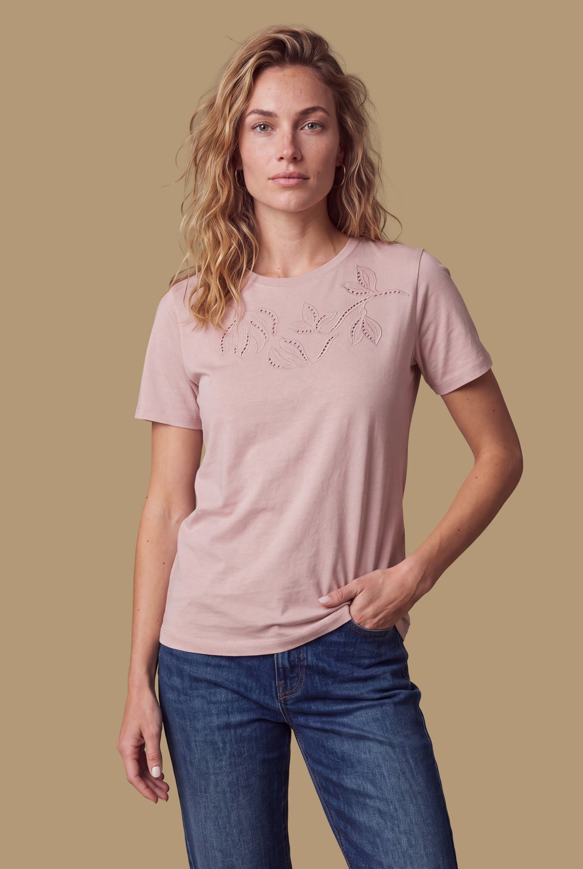 Camiseta manga corta bordada - Rosa