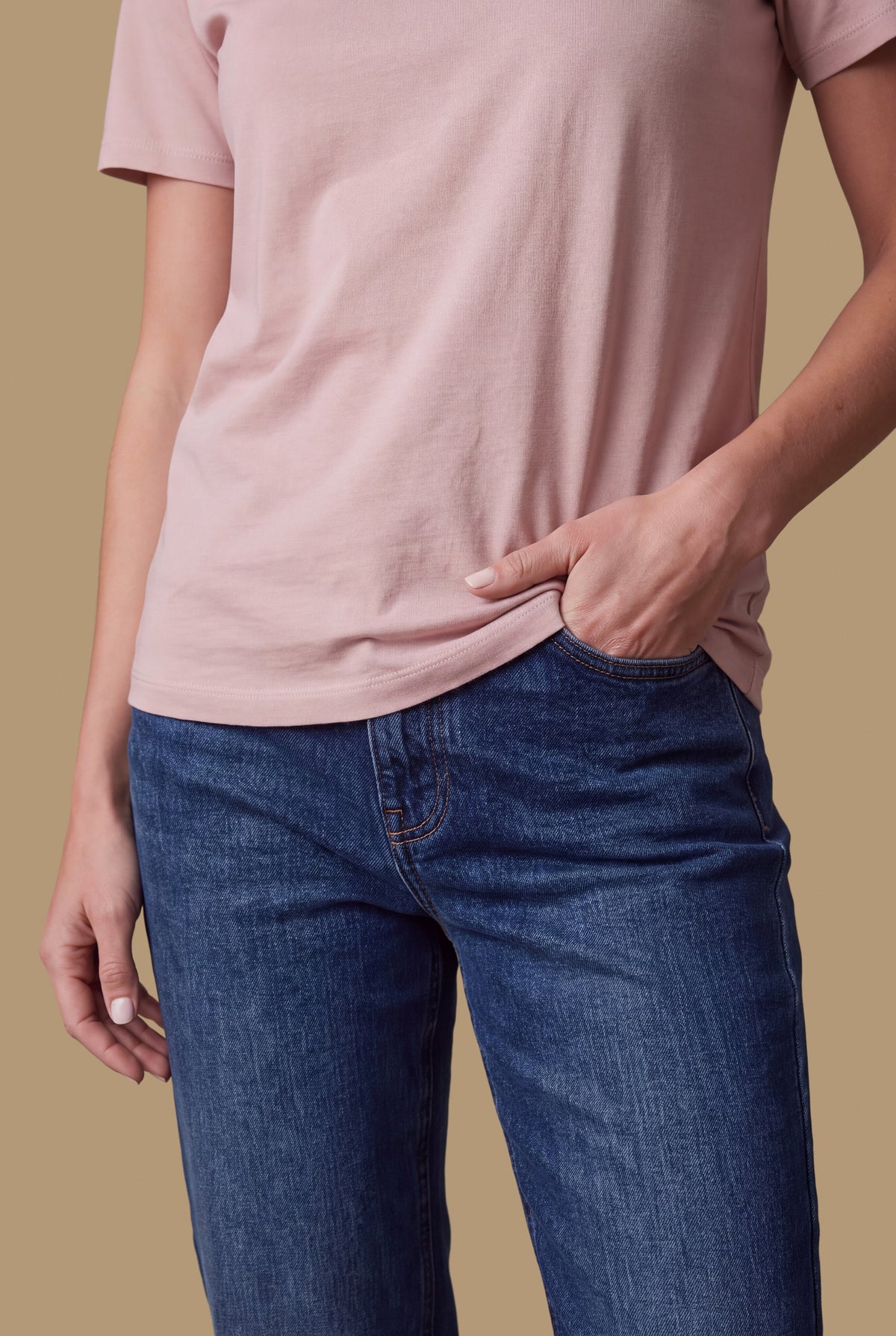 Camiseta manga corta bordada - Rosa