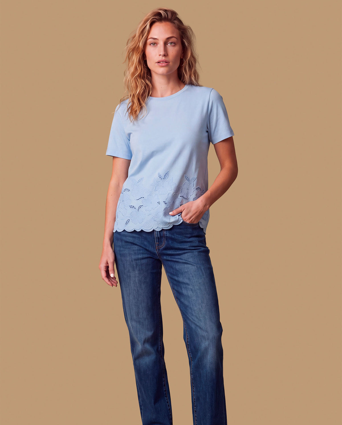 Camiseta manga corta bordado floral - Azul 34_609H204_AZU154031_3