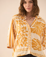 Camisa con estampado de flores para mujer - Crudo