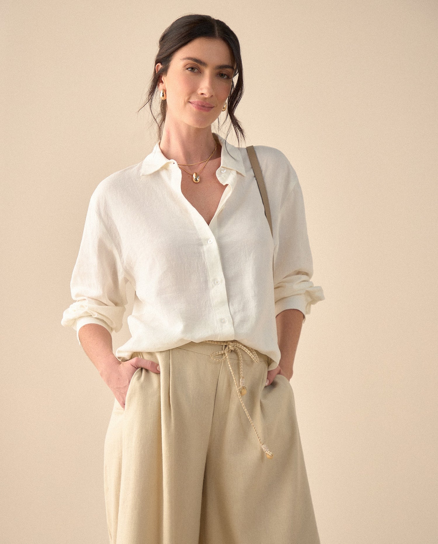 Camisa de cuello clásico para mujer - Crudo