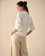 Camisa de cuello clásico para mujer - Crudo