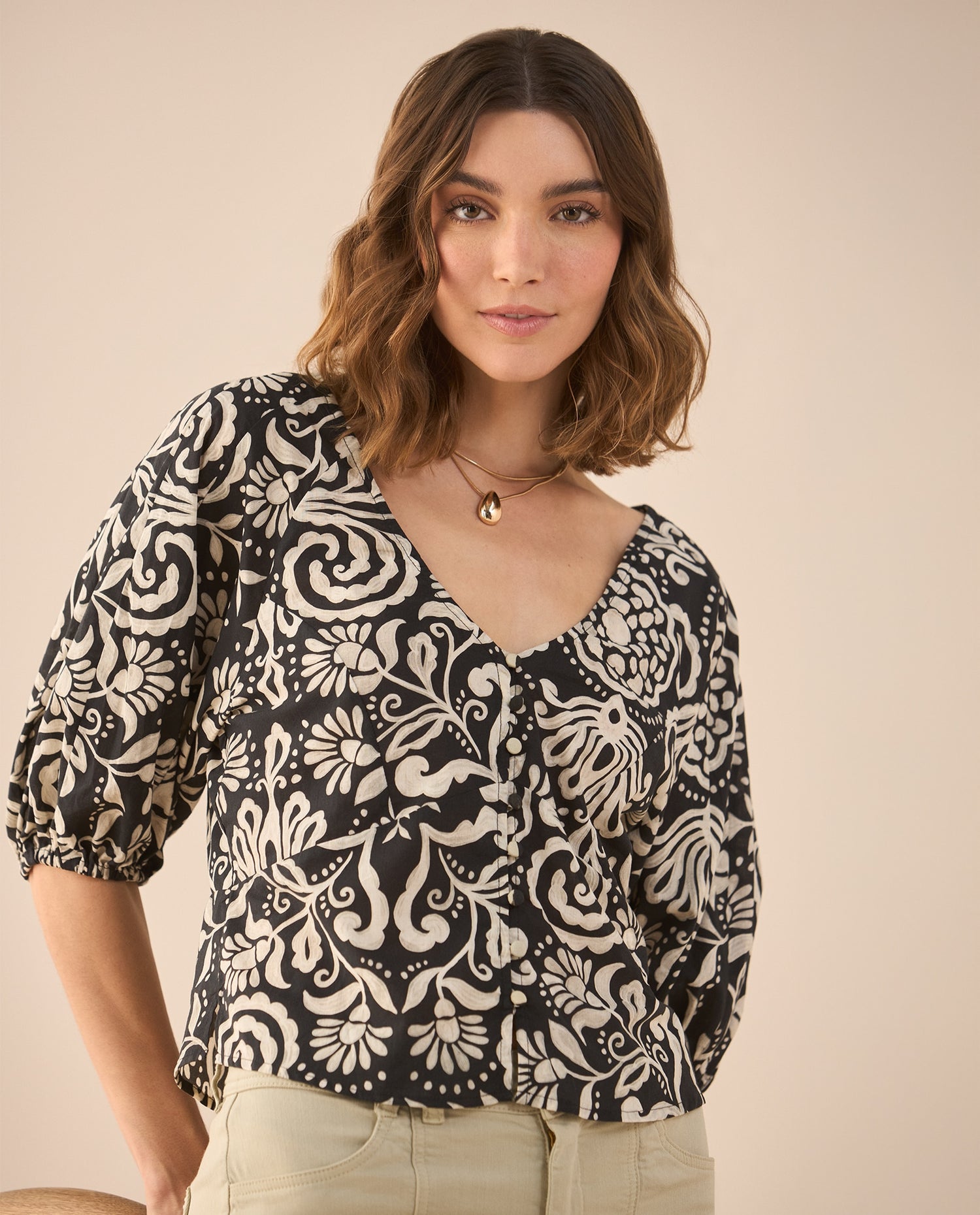 Camisa de escote en V para mujer - Negro