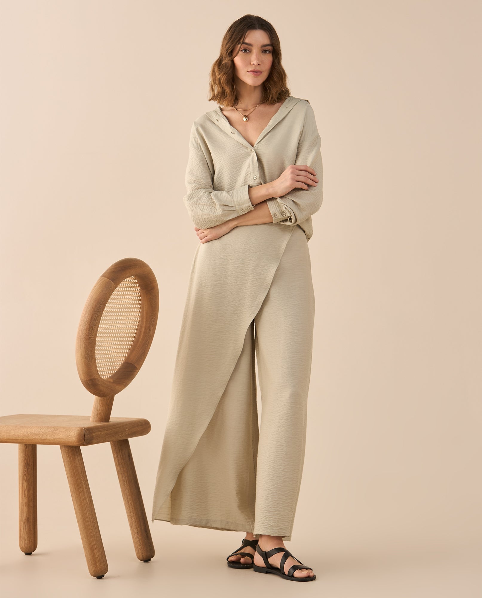 Camisa clásica manga larga para mujer - Beige 34_611G040_BEI156307_6