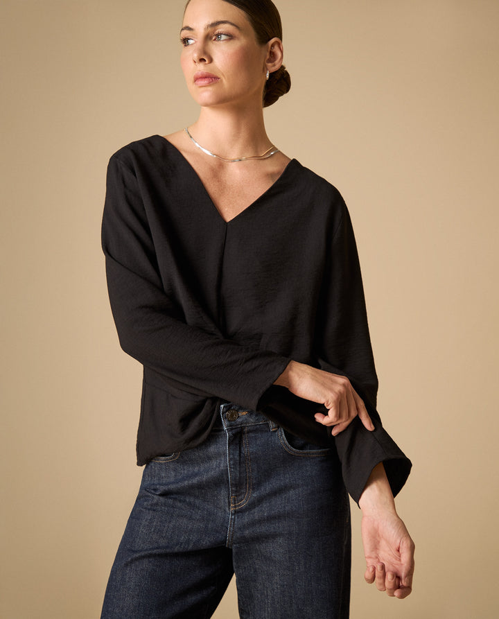 Camisa manga corta cuello en V silueta amplia - Negro 34_611H007_NEG190303_0