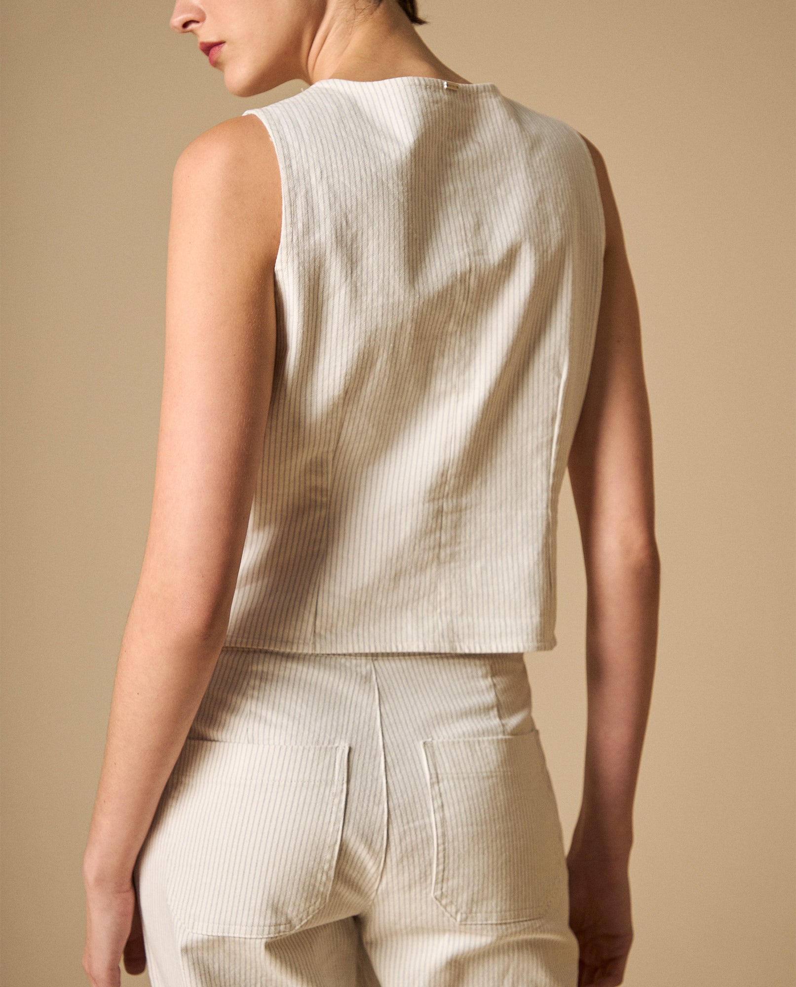 Camisa manga sisa cuello en V - Blanco 34_611H012_BLA114800_4