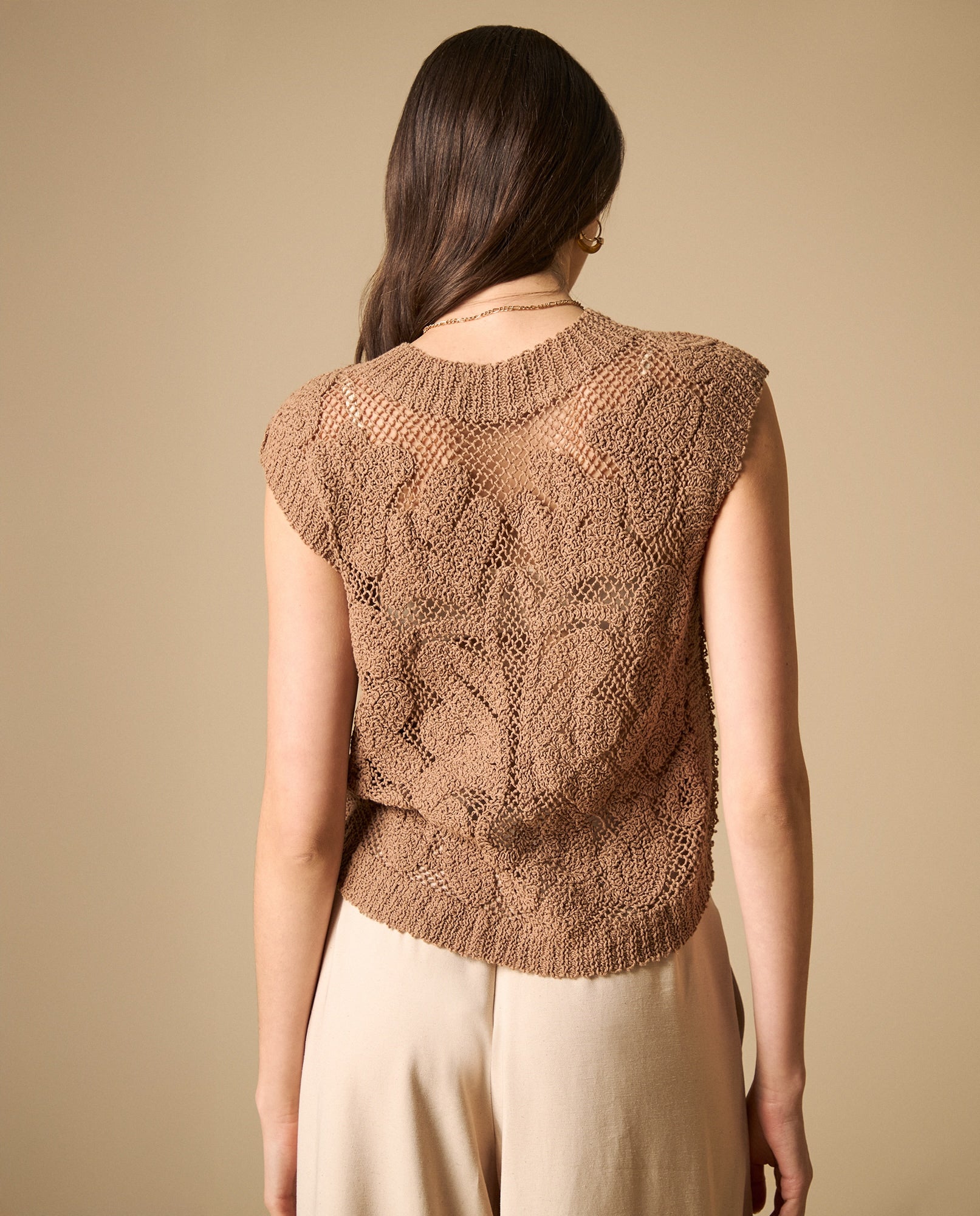Camisa de tejido con textura manga sisa cuello redondo - Café 34_611H238_CAF181238_5