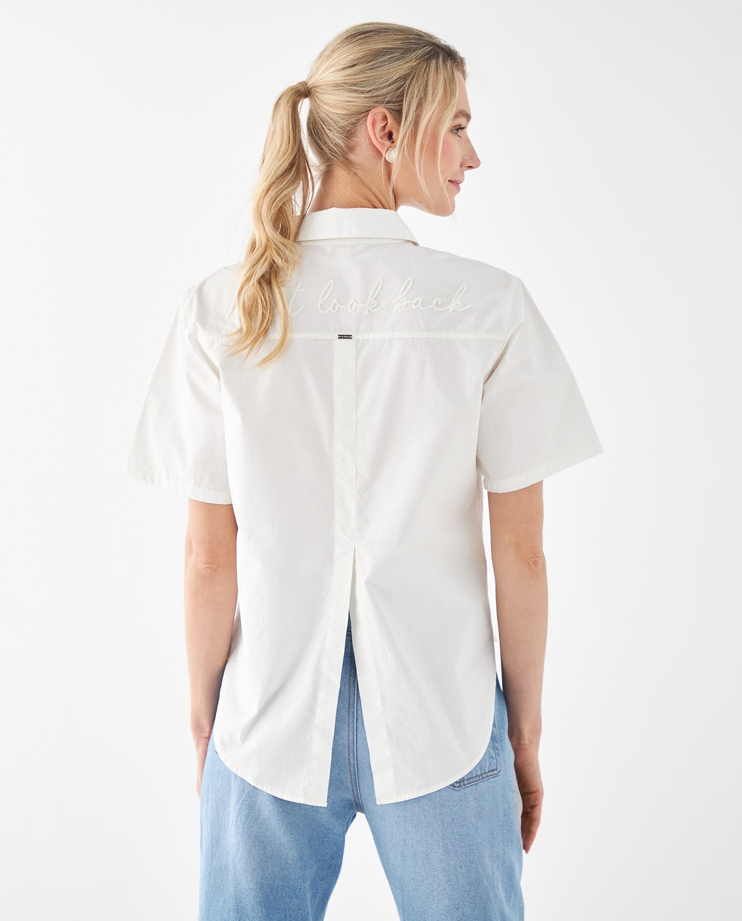 Camisa clásica de botones para mujer - Crudo