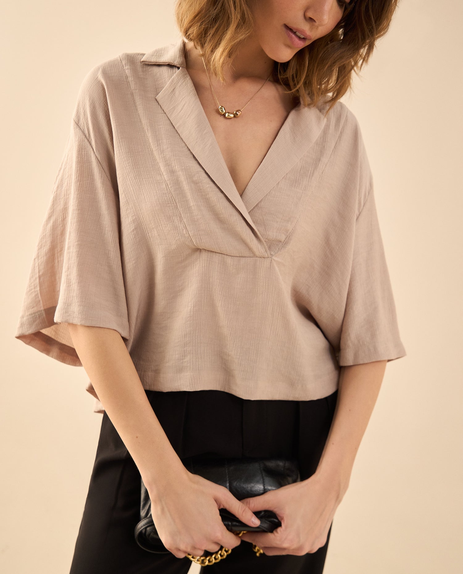 Camisa de diseño cerrado para mujer - Beige