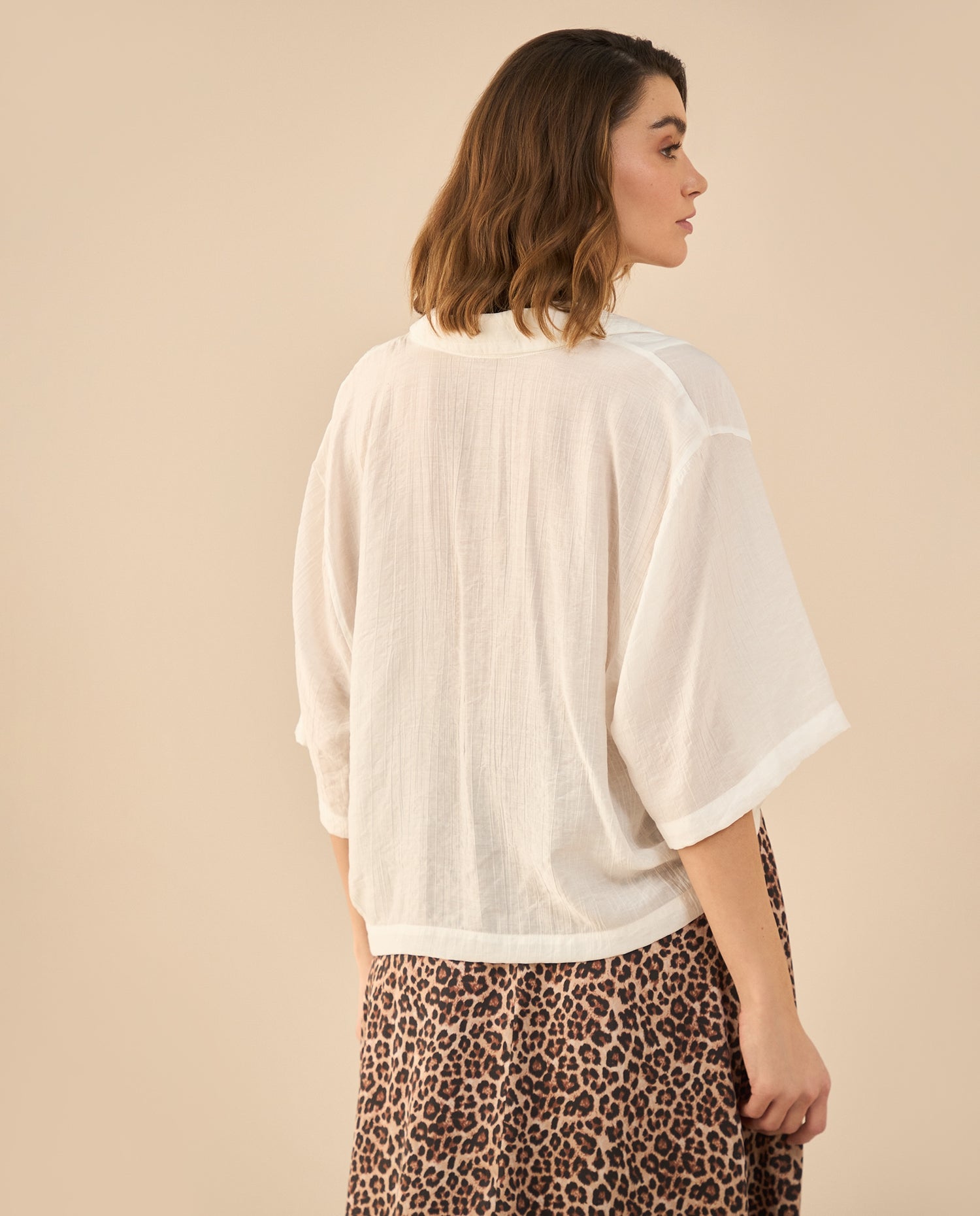 Camisa de diseño cerrado para mujer - Blanco