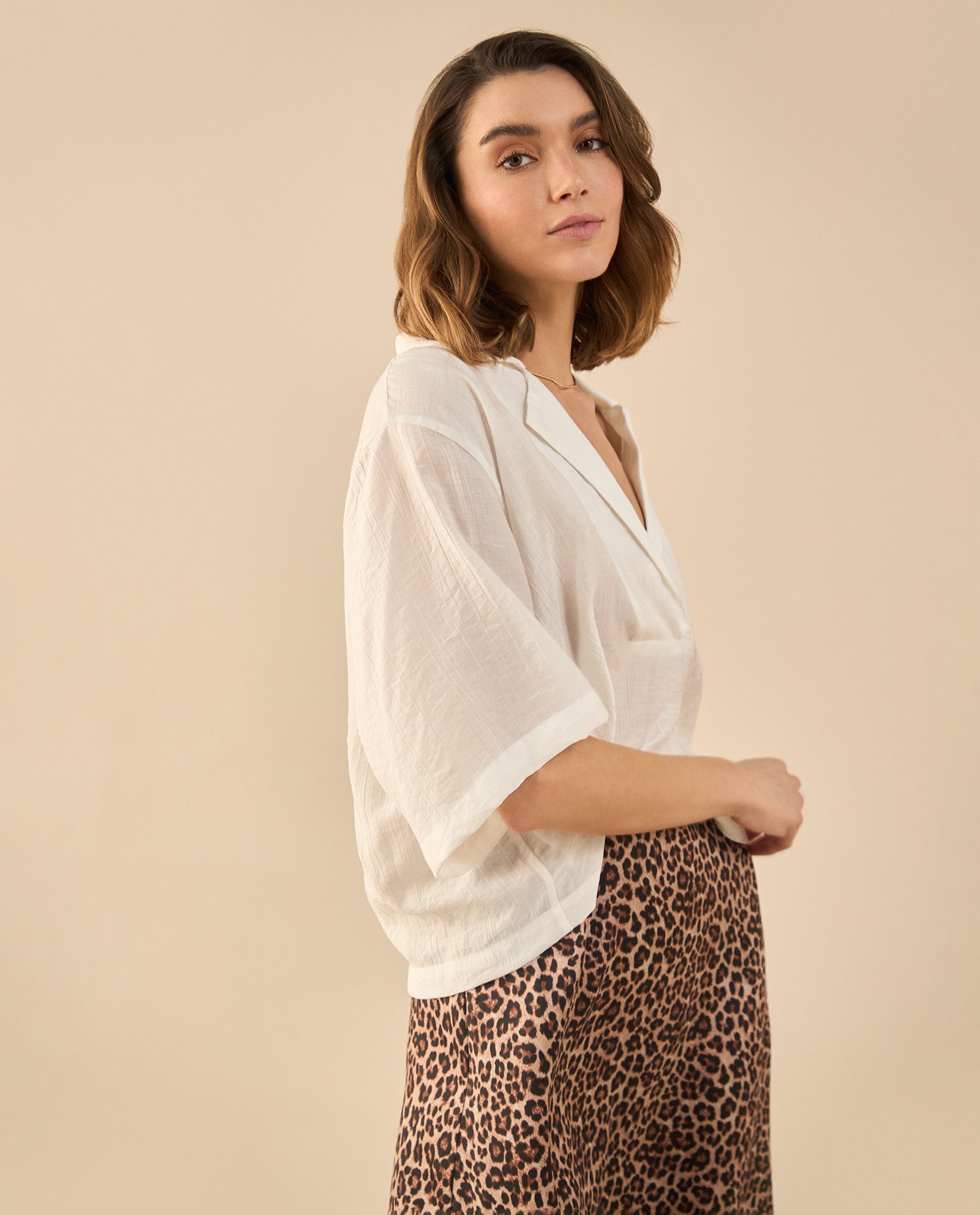Camisa de diseño cerrado para mujer - Blanco