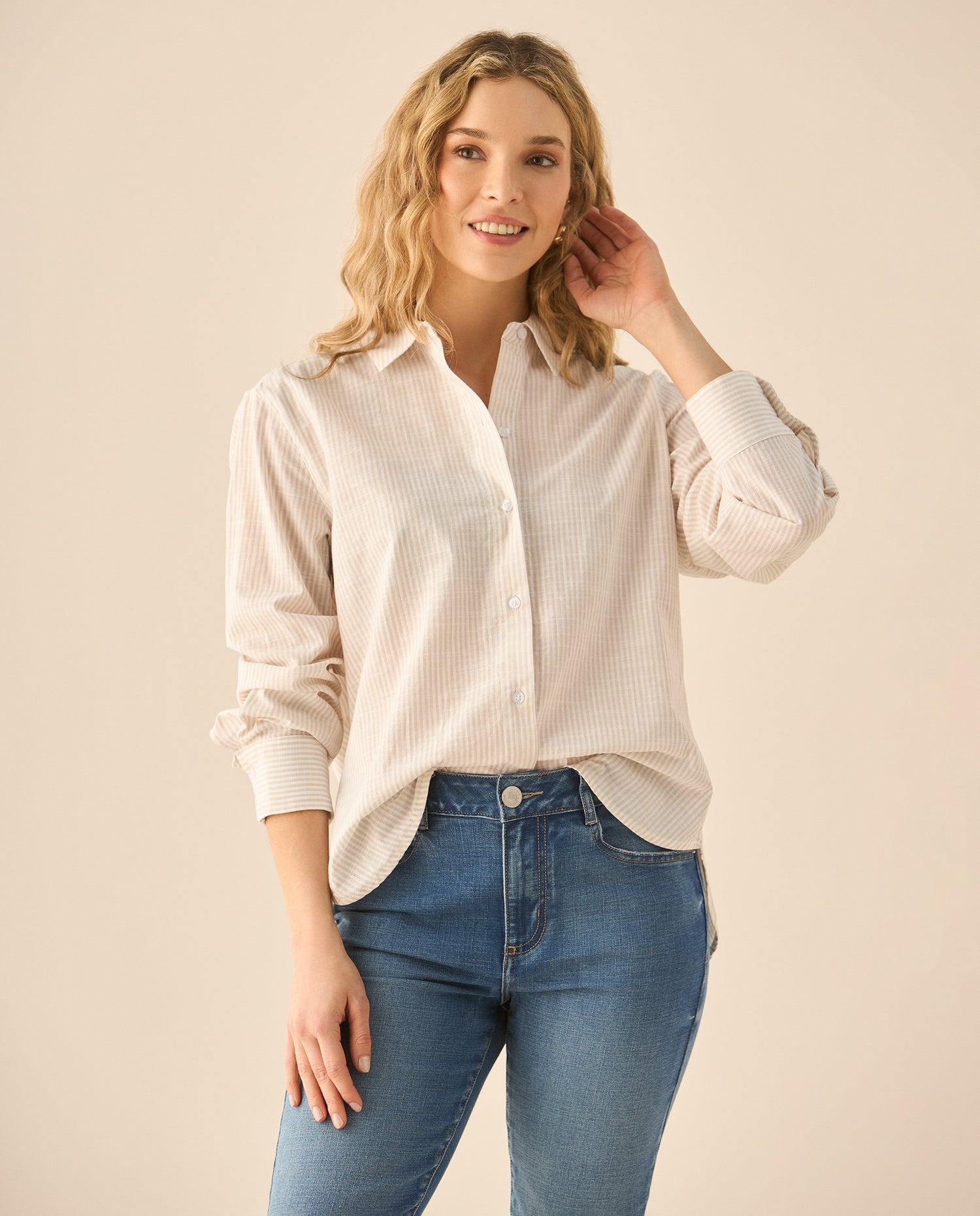 Camisa de diseño a rayas para mujer - Beige