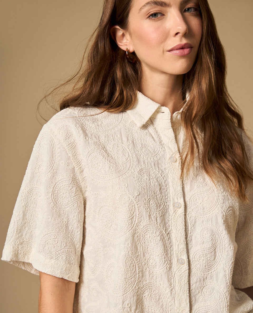 Camisa manga corta con bordado sutil cuello camisero - Crudo 34_612H004_CRU114201_4