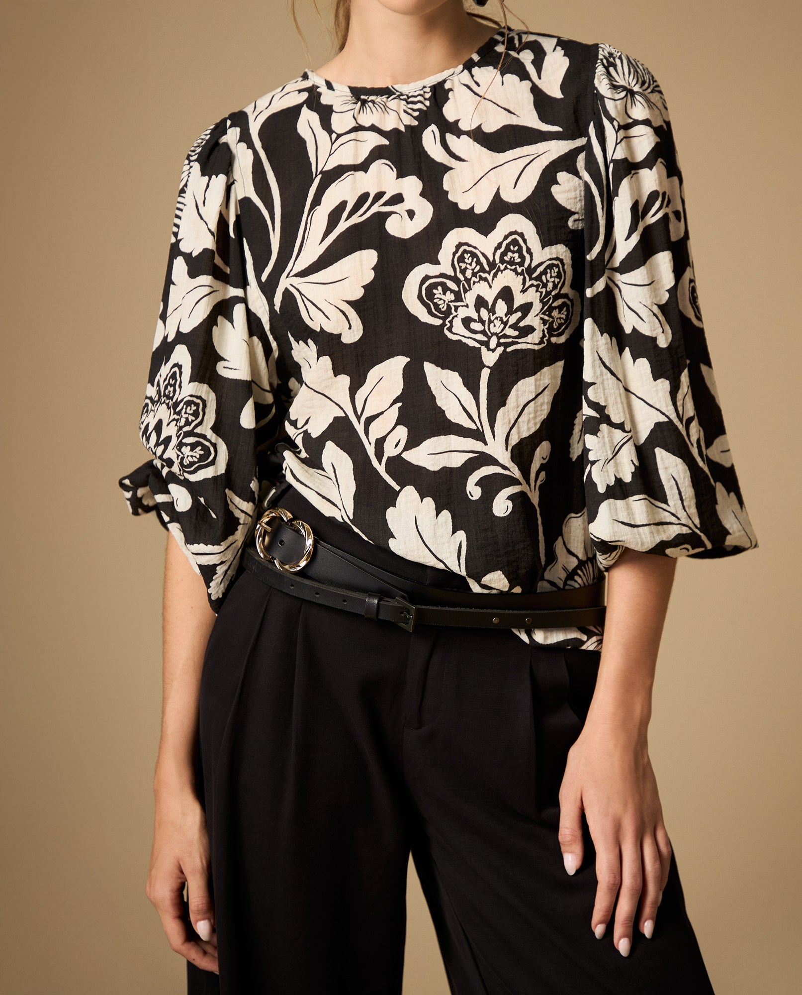 Camisa manga larga estampada cuello redondo - Negro 34_612H014_NEG190303_3