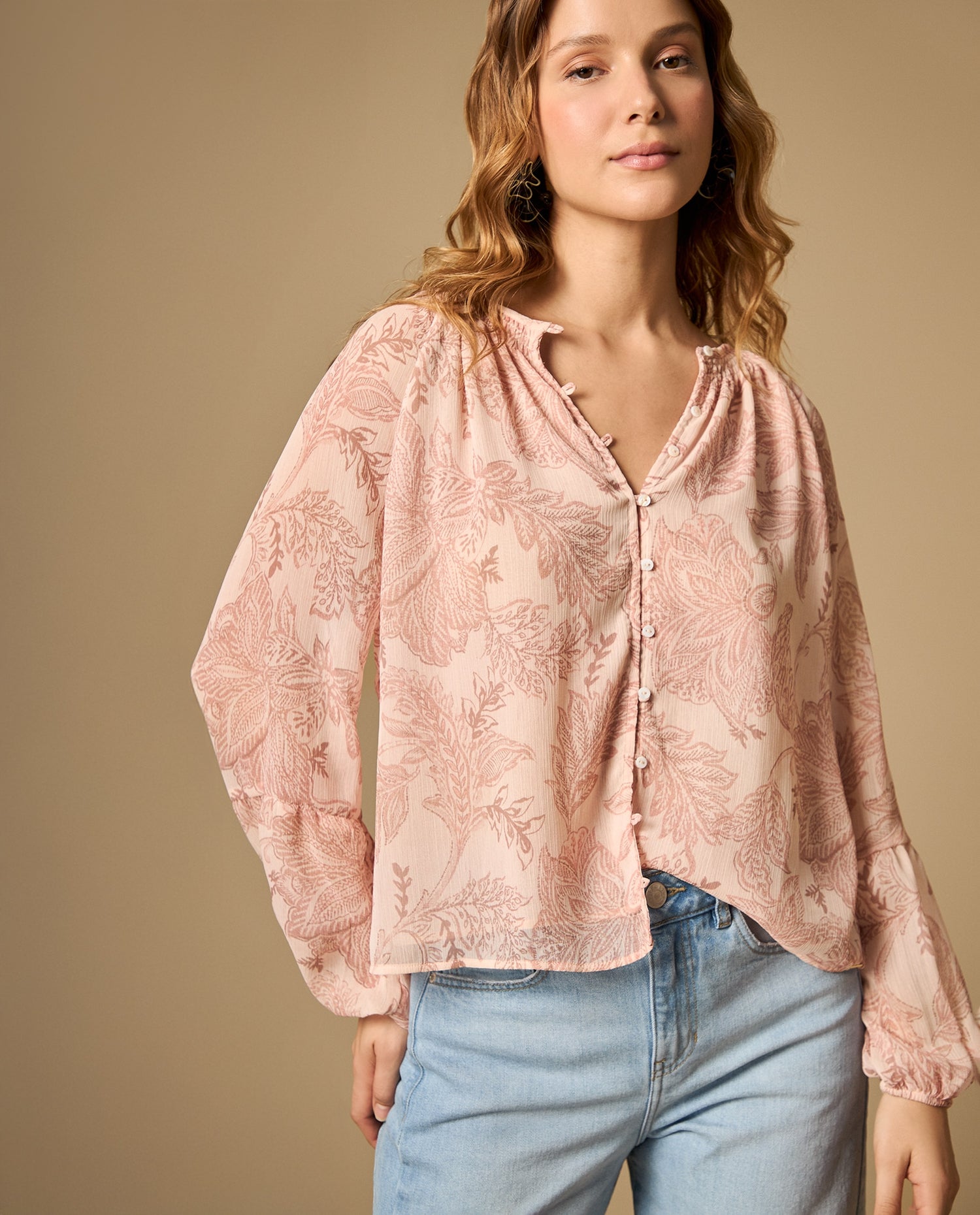 Camisa manga larga con mangas abullonadas y cuello redondo - Crudo