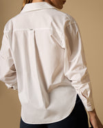Camisa camisera manga larga con detalle de cadenas en bolsillo - Crudo