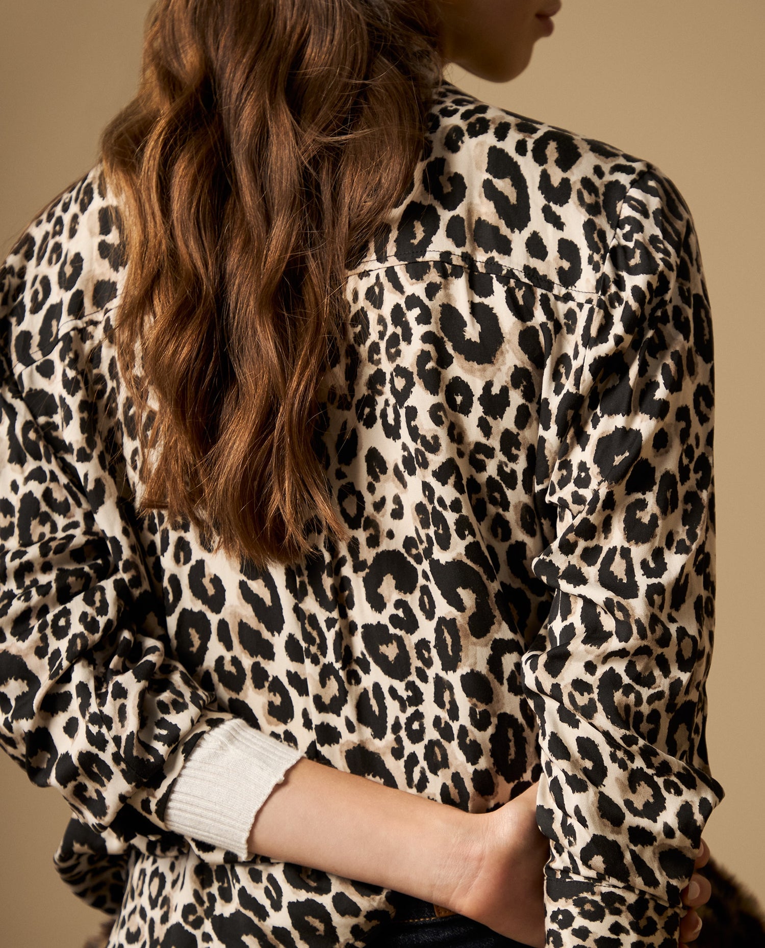 Camisa manga larga cuello camisero en viscosa - Crudo