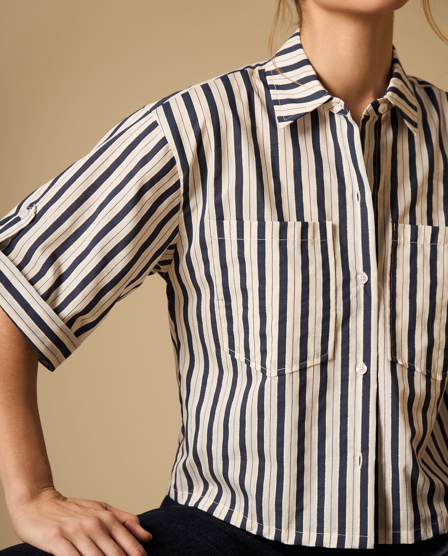 Camisa camisera manga corta con bolsillos frontales - Crudo