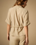 Camisa manga 3/4 con cuello camisero y cinturón - Beige