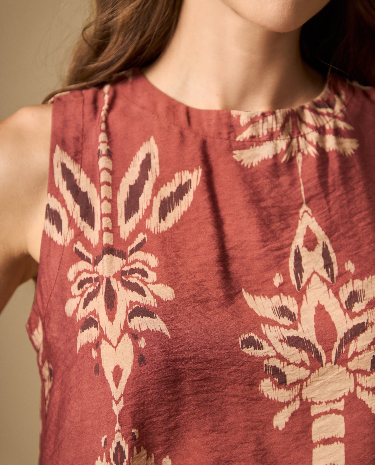 Camisa manga larga cuello camisero en tejido fluido - Rosa