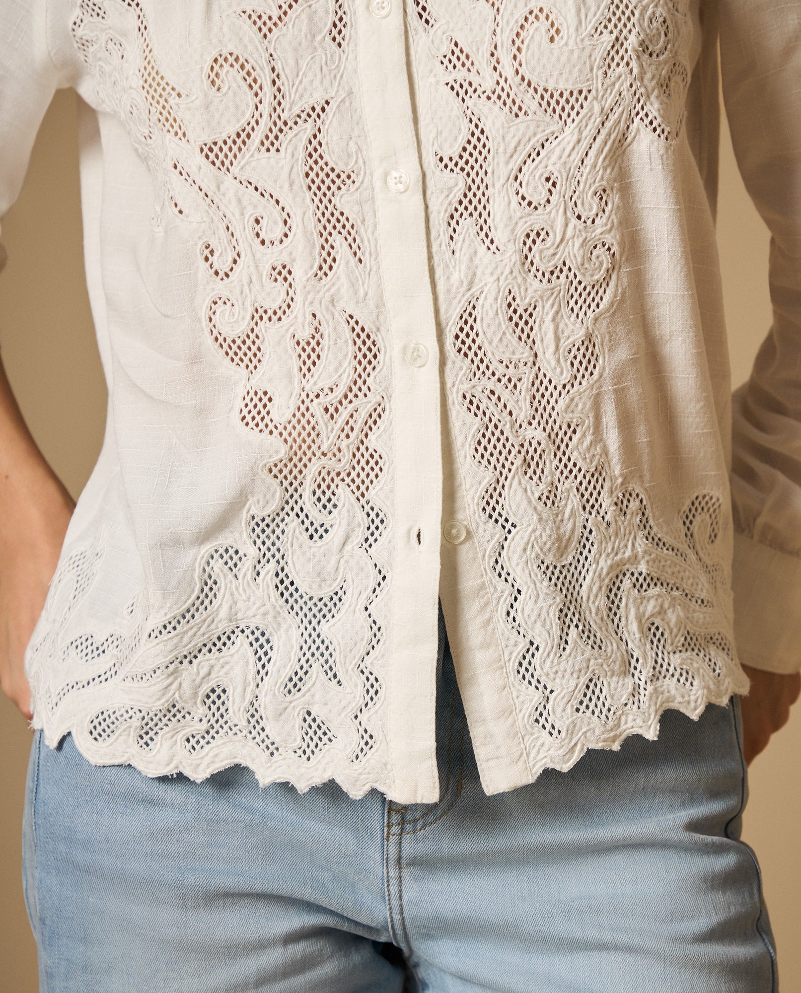 Camisa bordada manga larga con tejido con textura - Crudo 34_612H223_CRU114201_4