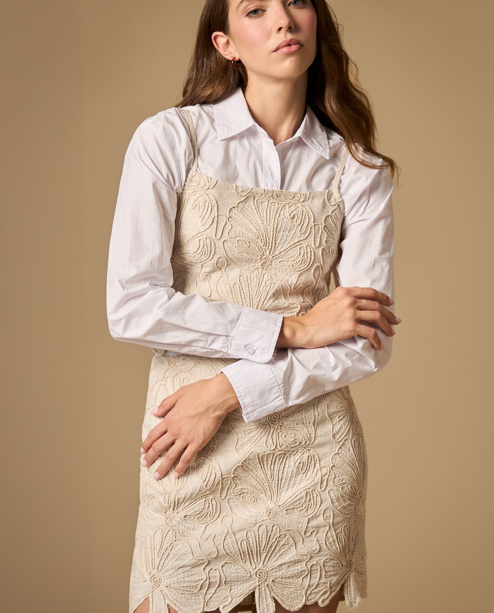 Camisa de tiras con bordado floral - Beige 34_612H238_BEI161310_5