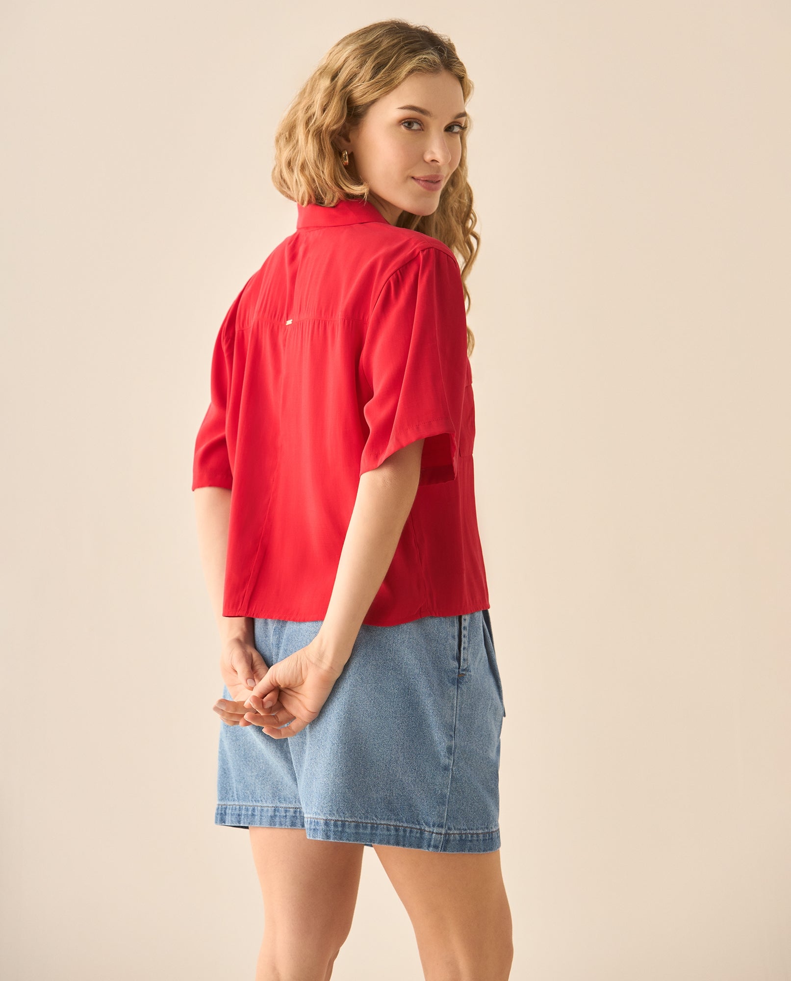 Camisa cuello clásico con bordado para mujer  - Rojo 34_613G007_ROJ191761_4