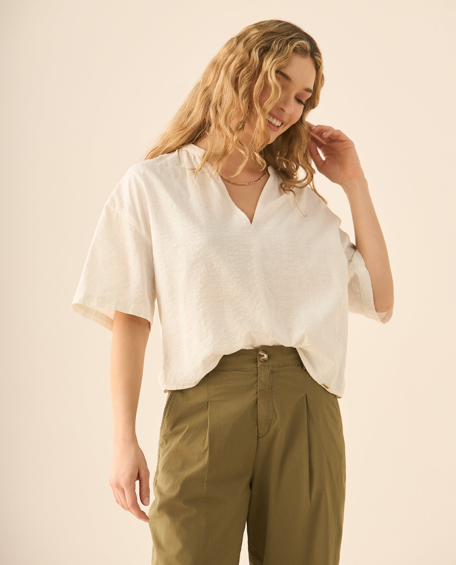 Camisa con escote en V para mujer - Blanco