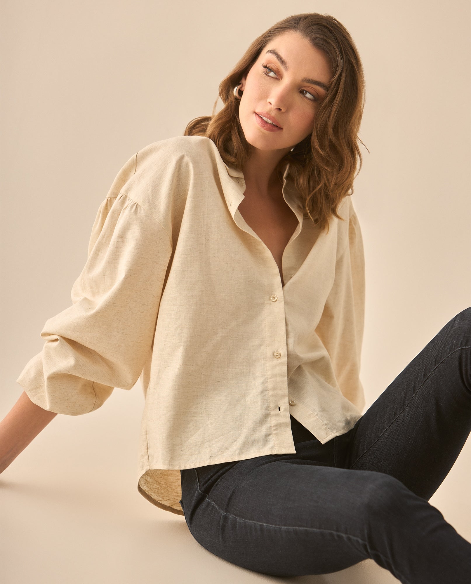 Camisa manga larga con recogido en los hombros para mujer - Crudo 34_613G037_CRU130002_6
