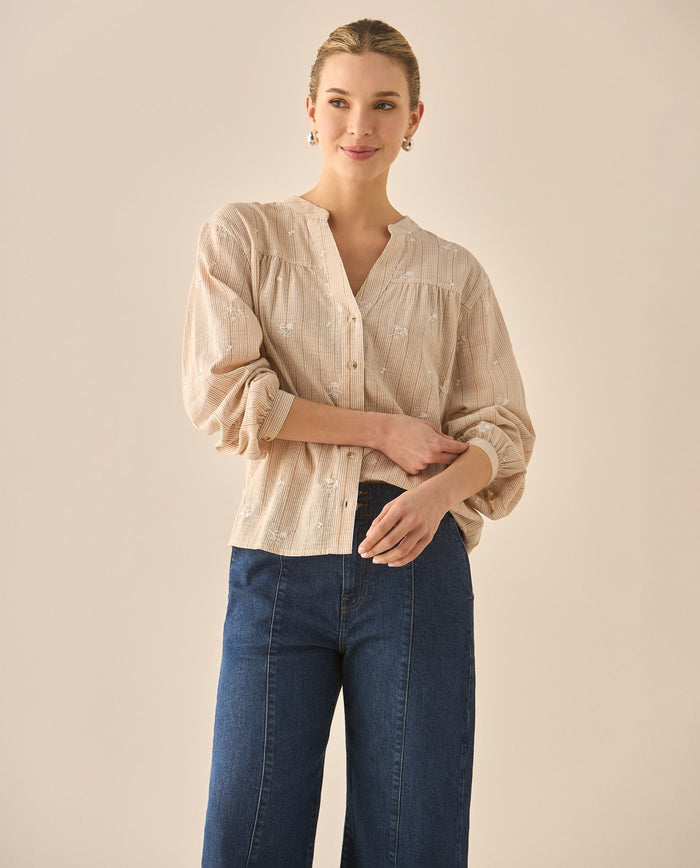 Camisa con apliques de flores bordadas para mujer - Crudo 34_613G039_CRU125202_0
