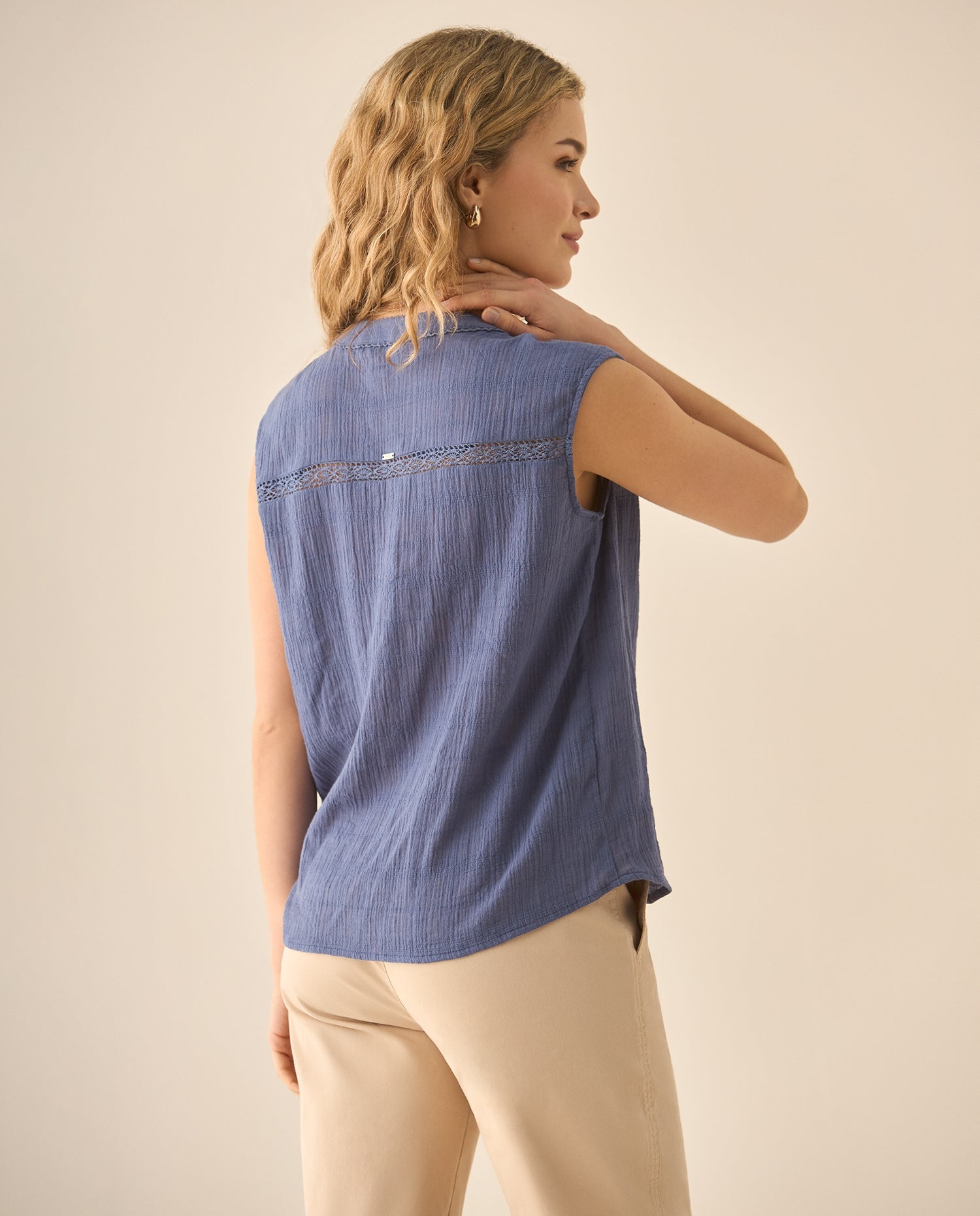 Camisa manga sisa con cortes tejidos para mujer  - Azul