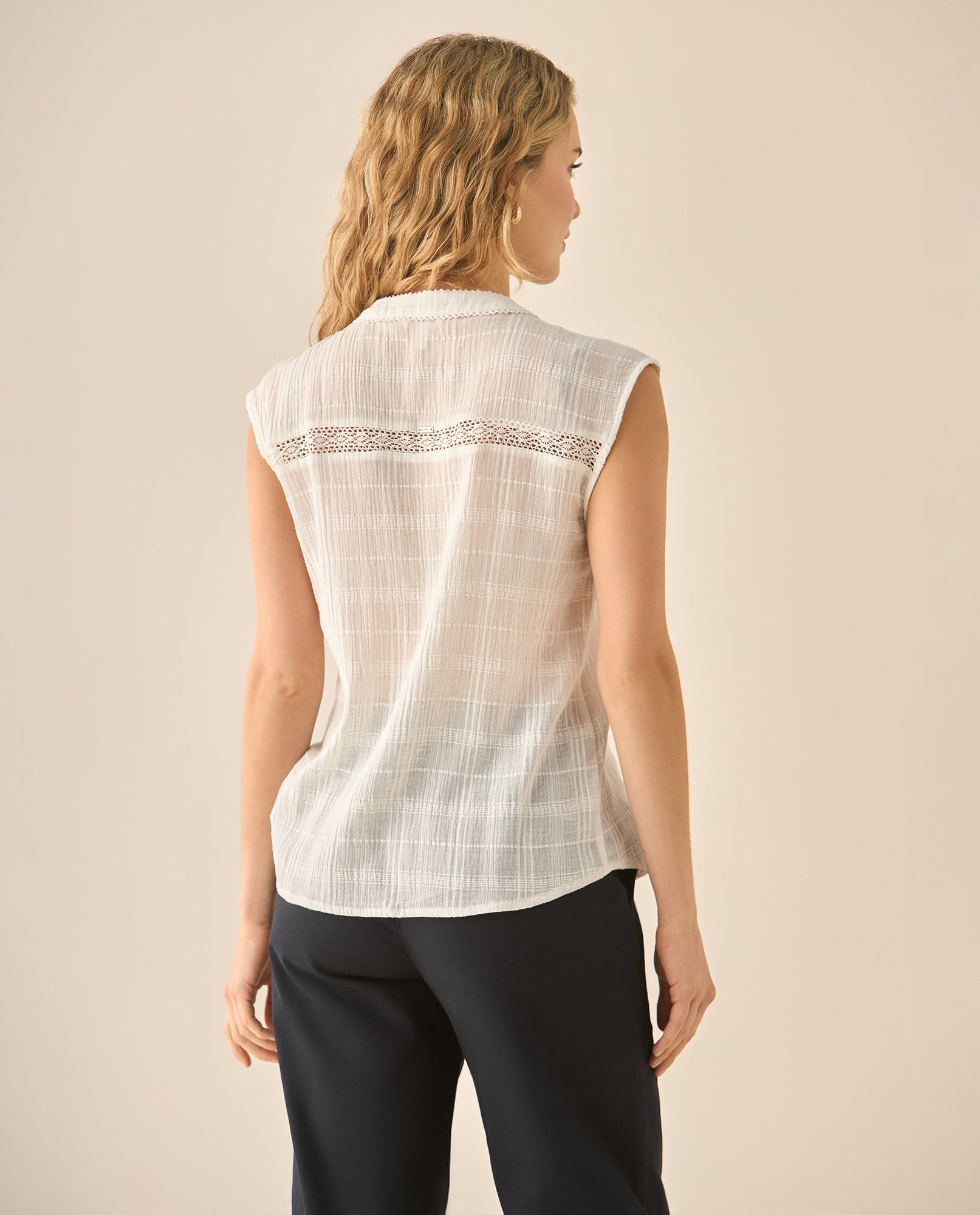 Camisa manga sisa con cortes tejidos para mujer  - Blanco 34_613G040_BLA110601_5