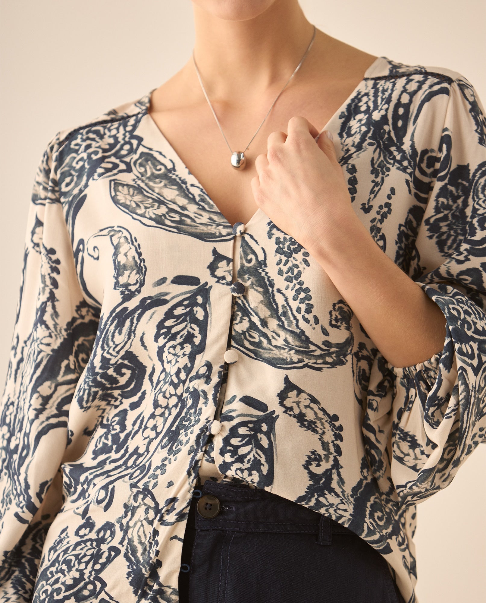 Camisa escote en V estampada para - Azul 34_613G048_AZU193923_3