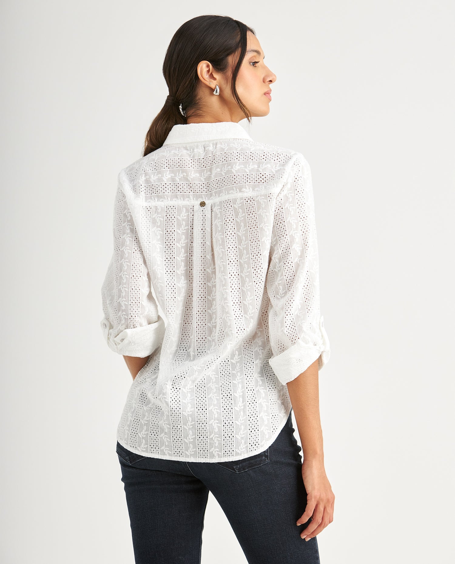 Camisa con detalles desagujados para mujer - Crudo