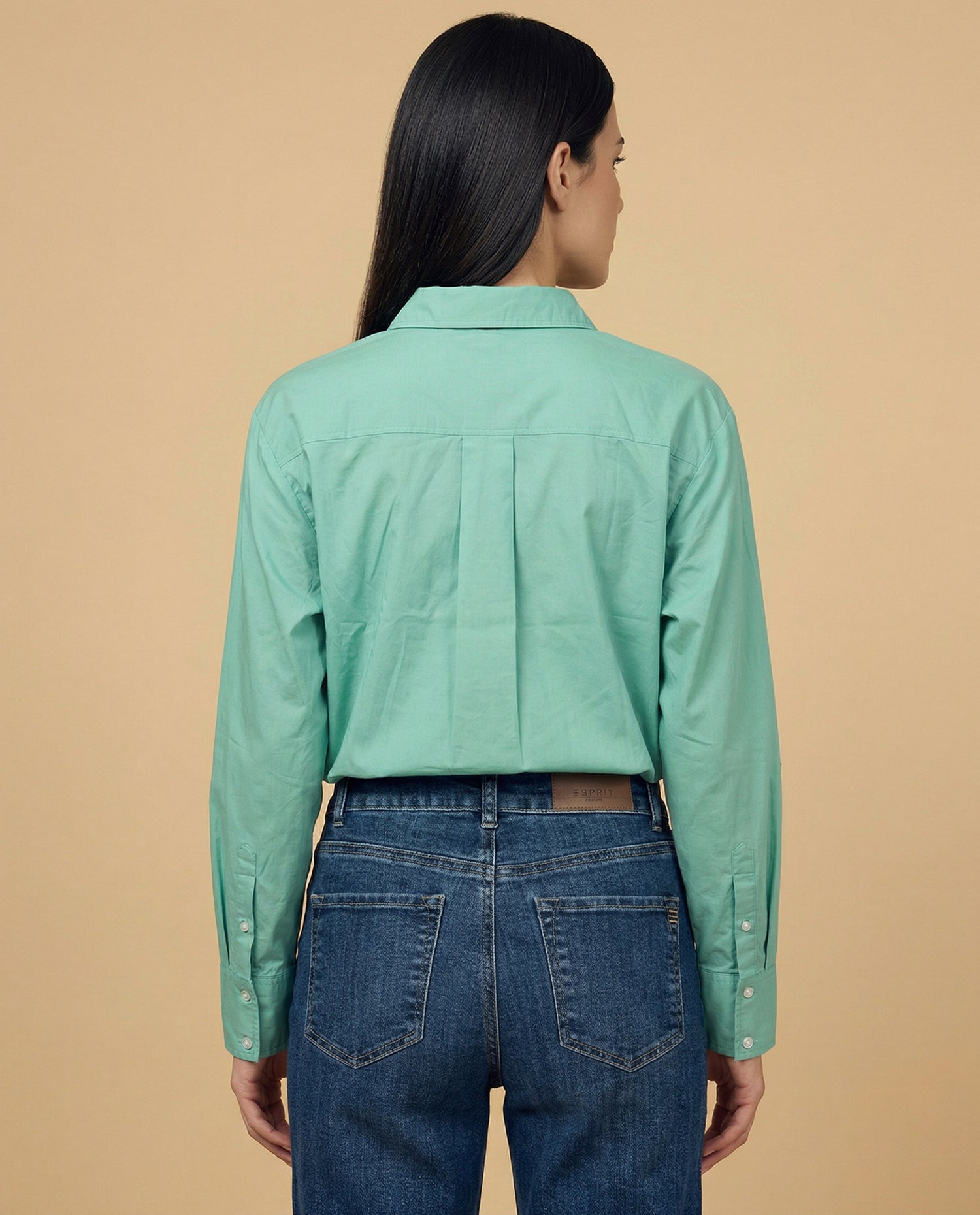 Camisa manga larga con detalle interior en cuello - Verde
