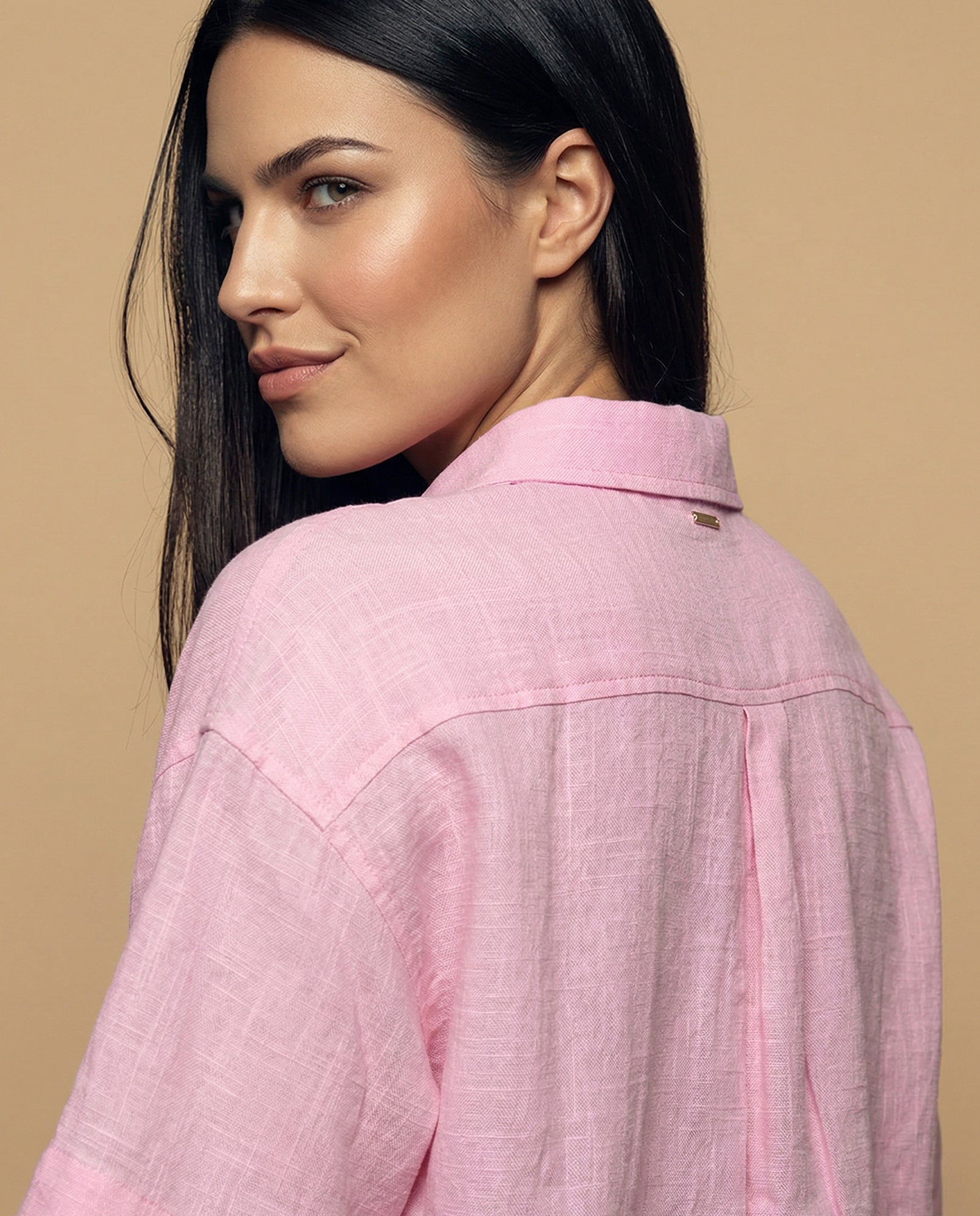 Camisa cuello nerú con cierre oculto - Rosa 34_615F332_ROS171930_6
