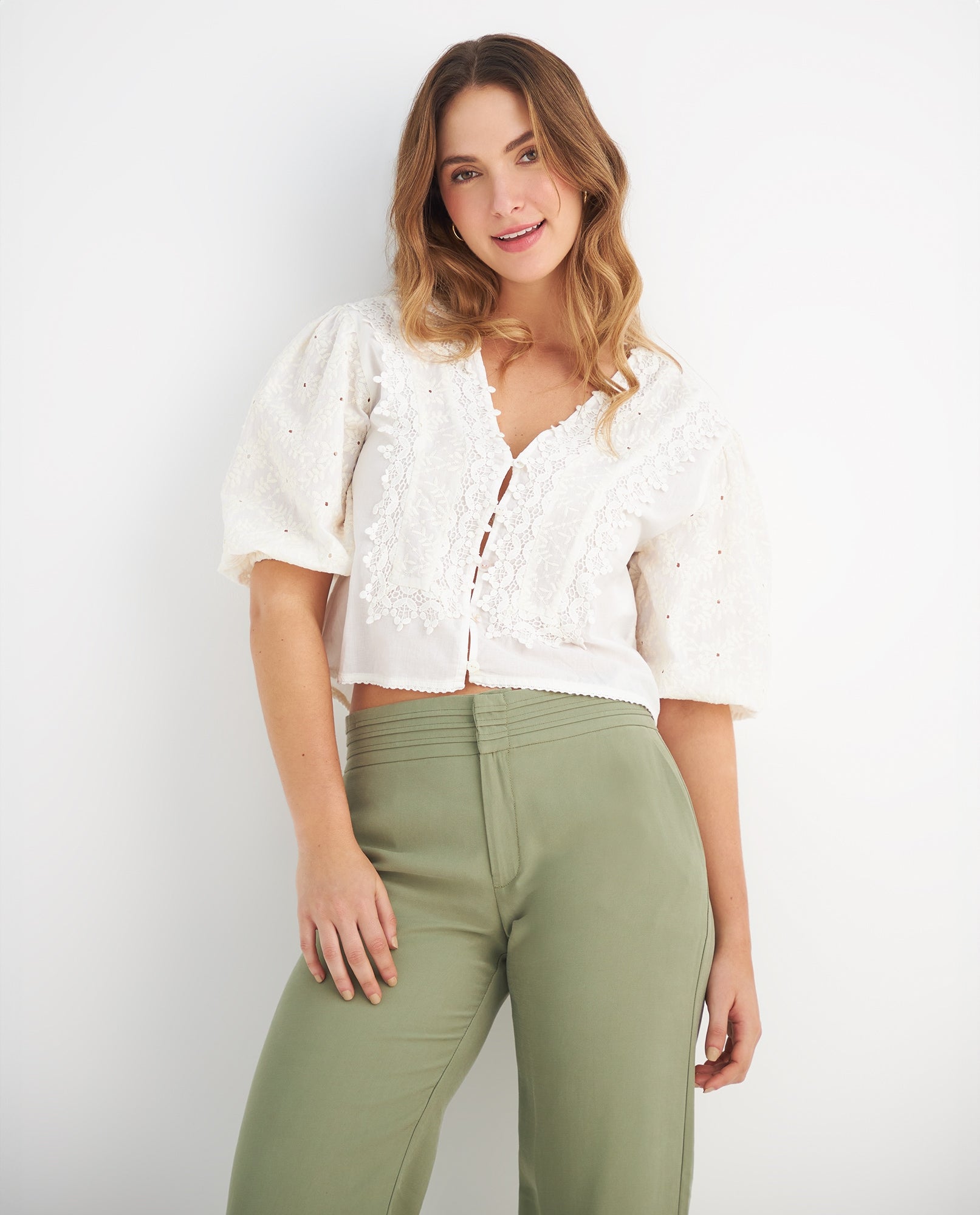 Camisa con detalles desagujados para mujer - Crudo 34_619F000_CRU110602_6