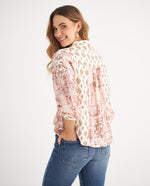 Camisa con cortes decorativos en frente para mujer - Crudo